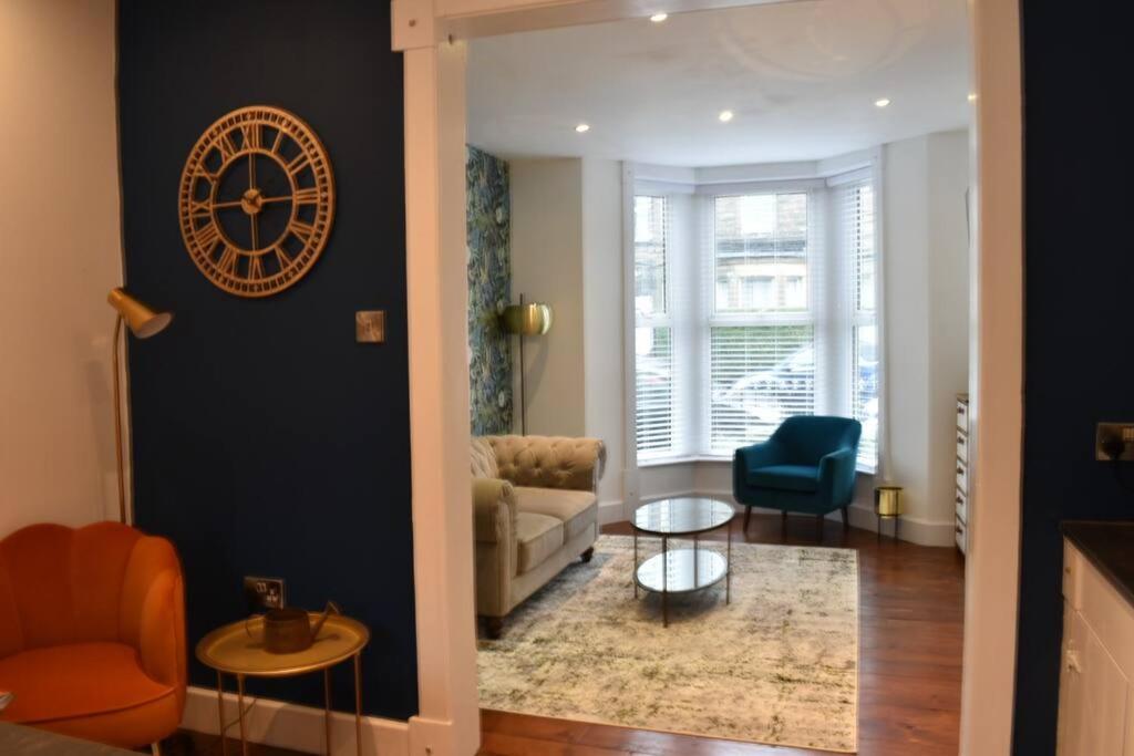 The Cheltenham, Stylish 1-Bed Victorian Apartment Harrogate Extérieur photo